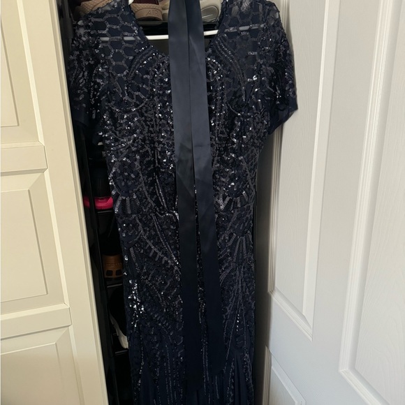 Excellent condition dress for women size 6,8,10 very good prices. - Picture 2 of 13